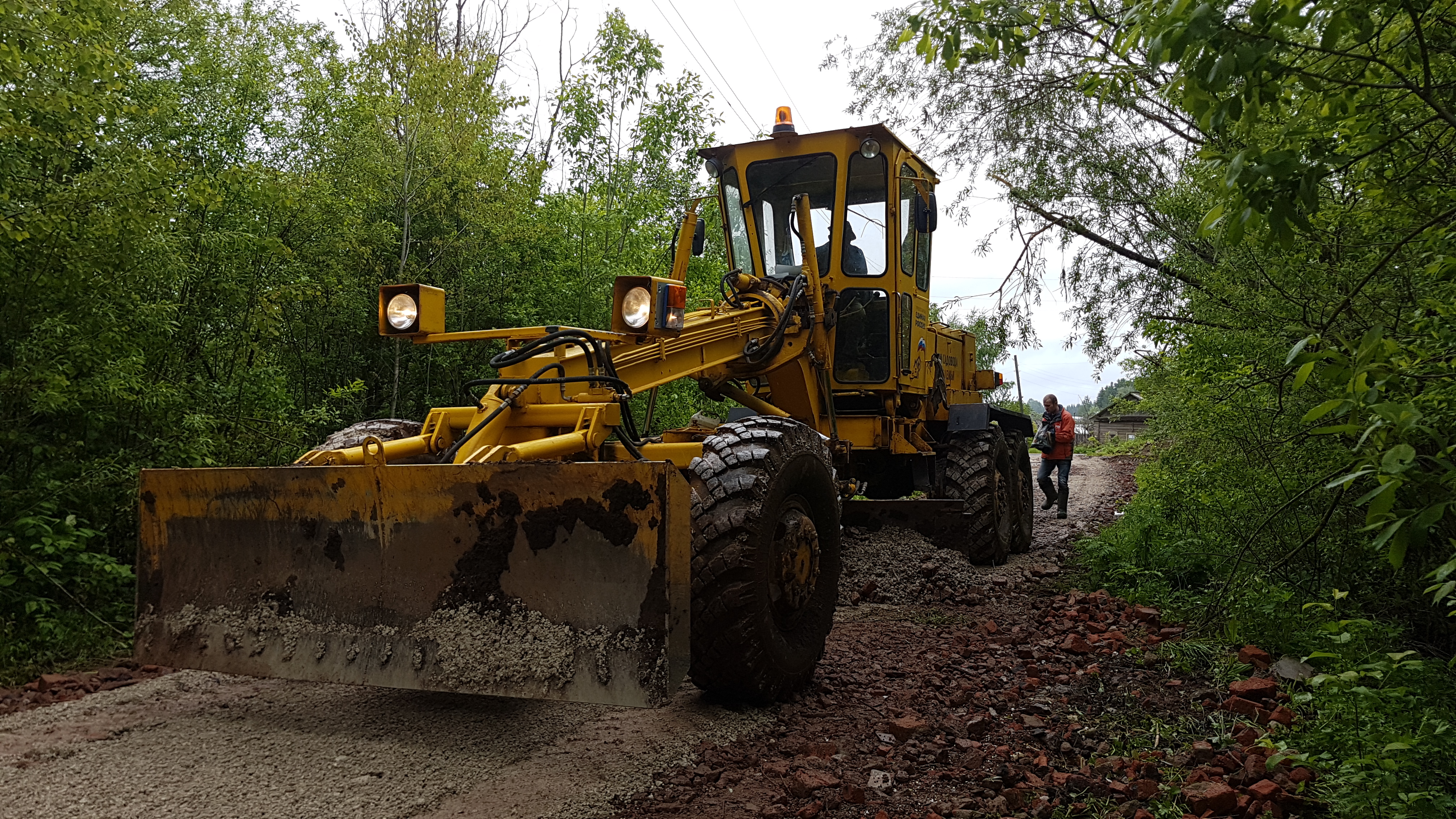 Союз садоводов продолжает ремонт дорог в Кирово-Чепецком районе